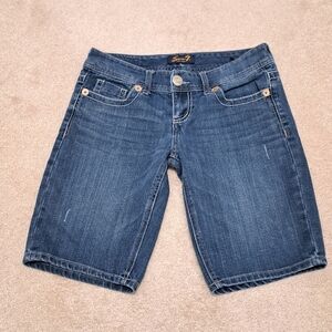 Seven 7 Denim Bermuda Shorts Blue Women's Size 28 Jean Shorts Low Rise Casual